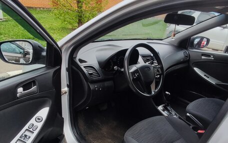 Hyundai Solaris II рестайлинг, 2015 год, 440 000 рублей, 10 фотография