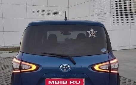 Toyota Sienta II, 2017 год, 1 170 000 рублей, 6 фотография