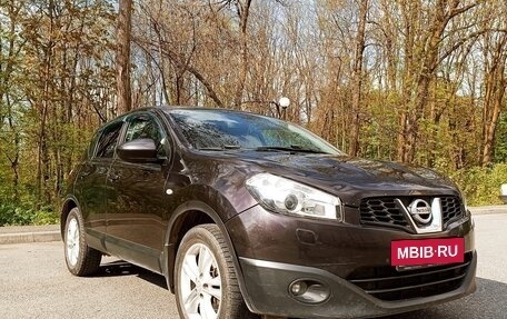 Nissan Qashqai, 2010 год, 700 000 рублей, 2 фотография
