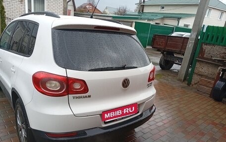 Volkswagen Tiguan I, 2011 год, 930 000 рублей, 2 фотография