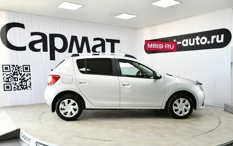 Renault Sandero II рестайлинг, 2015 год, 967 000 рублей, 4 фотография