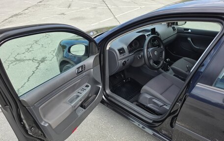 Volkswagen Golf V, 2004 год, 650 000 рублей, 9 фотография