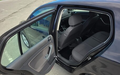 Volkswagen Golf V, 2004 год, 650 000 рублей, 11 фотография
