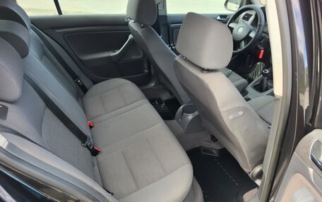Volkswagen Golf V, 2004 год, 650 000 рублей, 16 фотография