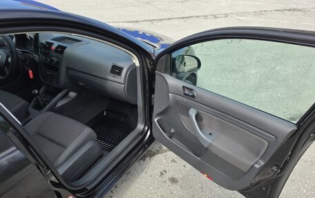 Volkswagen Golf V, 2004 год, 650 000 рублей, 17 фотография