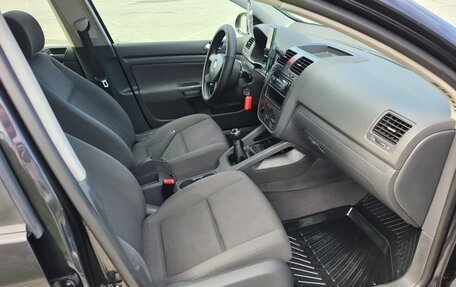 Volkswagen Golf V, 2004 год, 650 000 рублей, 18 фотография