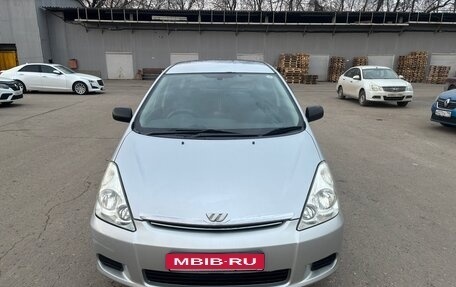Toyota Wish II, 2004 год, 380 000 рублей, 1 фотография