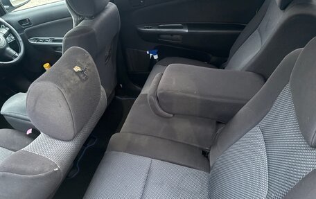 Toyota Wish II, 2004 год, 380 000 рублей, 21 фотография