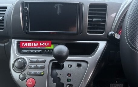 Toyota Wish II, 2004 год, 380 000 рублей, 18 фотография