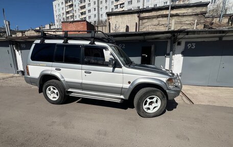 Mitsubishi Pajero III рестайлинг, 1996 год, 670 000 рублей, 3 фотография