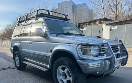 Mitsubishi Pajero III рестайлинг, 1996 год, 670 000 рублей, 22 фотография