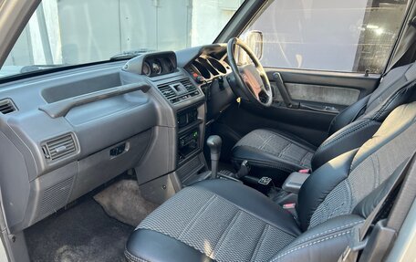 Mitsubishi Pajero III рестайлинг, 1996 год, 670 000 рублей, 30 фотография