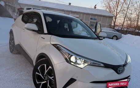 Toyota C-HR I рестайлинг, 2017 год, 2 085 000 рублей, 4 фотография