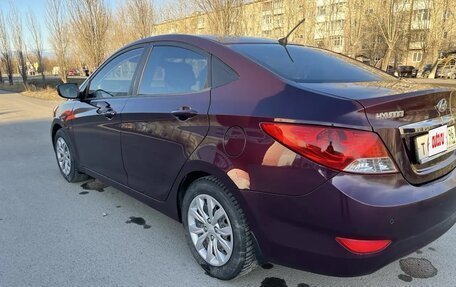 Hyundai Solaris II рестайлинг, 2011 год, 745 000 рублей, 8 фотография