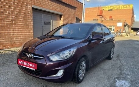 Hyundai Solaris II рестайлинг, 2011 год, 745 000 рублей, 5 фотография