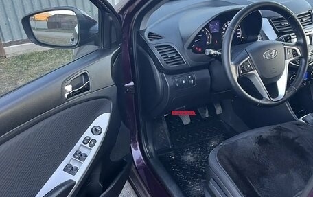 Hyundai Solaris II рестайлинг, 2011 год, 745 000 рублей, 10 фотография