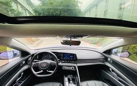 Hyundai Elantra, 2022 год, 1 190 000 рублей, 13 фотография