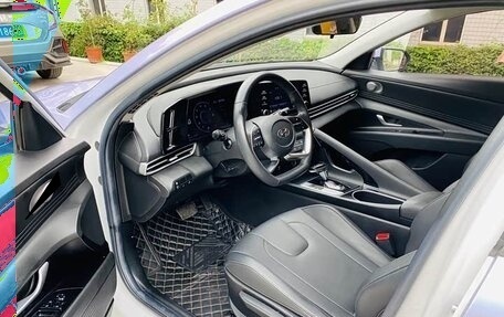 Hyundai Elantra, 2022 год, 1 190 000 рублей, 8 фотография