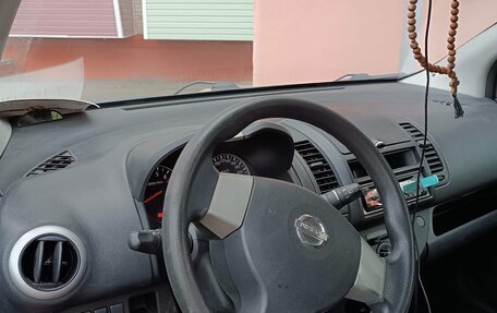 Nissan Note II рестайлинг, 2011 год, 800 000 рублей, 15 фотография