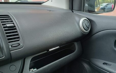 Nissan Note II рестайлинг, 2011 год, 800 000 рублей, 18 фотография