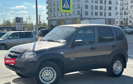 Chevrolet Niva I рестайлинг, 2013 год, 675 000 рублей, 4 фотография