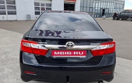 Toyota Camry, 2014 год, 1 980 000 рублей, 3 фотография
