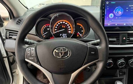 Toyota Yaris XP150 рестайлинг, 2022 год, 1 315 000 рублей, 10 фотография