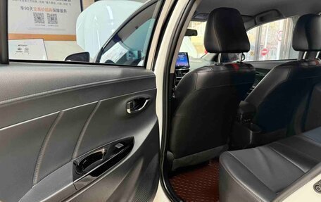 Toyota Yaris XP150 рестайлинг, 2022 год, 1 315 000 рублей, 18 фотография