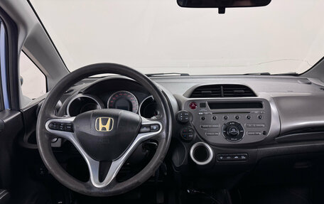 Honda Jazz II рестайлинг, 2009 год, 499 000 рублей, 10 фотография