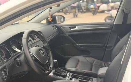 Volkswagen Golf VII, 2017 год, 1 404 000 рублей, 6 фотография