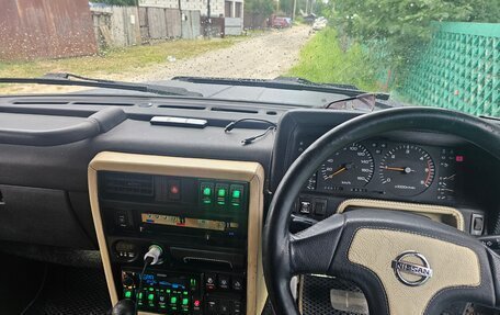 Nissan Safari IV, 1993 год, 1 200 000 рублей, 3 фотография