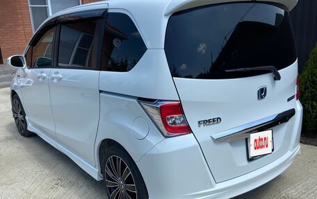 Honda Freed I, 2015 год, 1 400 000 рублей, 9 фотография