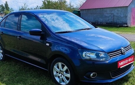 Volkswagen Polo VI (EU Market), 2015 год, 1 350 000 рублей, 2 фотография
