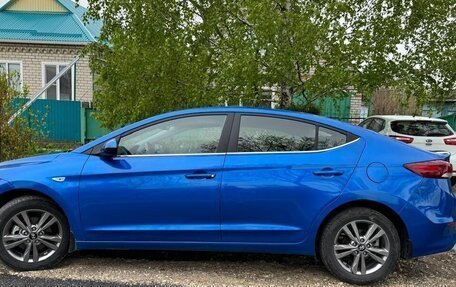 Hyundai Elantra VI рестайлинг, 2016 год, 1 800 000 рублей, 5 фотография