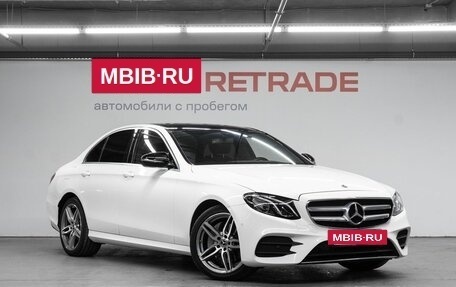 Mercedes-Benz E-Класс, 2019 год, 3 489 000 рублей, 4 фотография