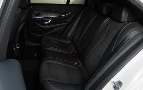 Mercedes-Benz E-Класс, 2019 год, 3 489 000 рублей, 16 фотография