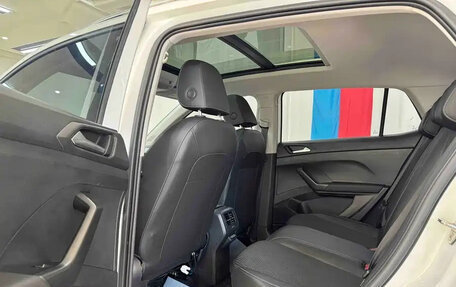 Volkswagen T-Cross I, 2023 год, 1 830 000 рублей, 9 фотография