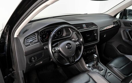 Volkswagen Tiguan II, 2017 год, 2 700 000 рублей, 10 фотография