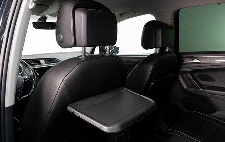 Volkswagen Tiguan II, 2017 год, 2 700 000 рублей, 16 фотография