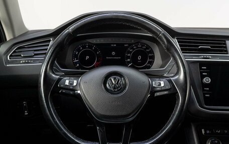 Volkswagen Tiguan II, 2017 год, 2 700 000 рублей, 21 фотография