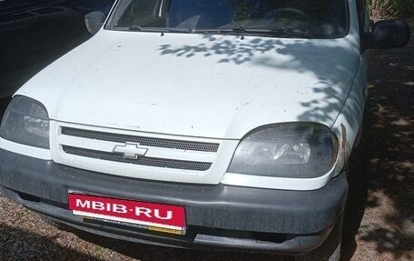 Chevrolet Niva I рестайлинг, 2004 год, 170 000 рублей, 4 фотография