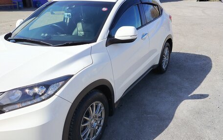 Honda Vezel, 2016 год, 1 570 000 рублей, 2 фотография