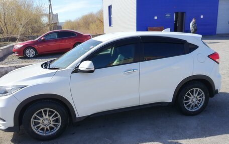 Honda Vezel, 2016 год, 1 570 000 рублей, 5 фотография