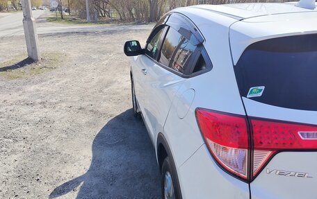 Honda Vezel, 2016 год, 1 570 000 рублей, 4 фотография