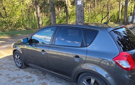 KIA cee'd I рестайлинг, 2010 год, 700 000 рублей, 2 фотография