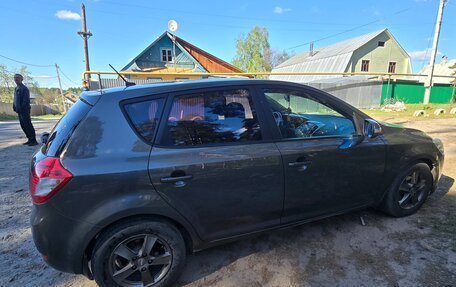 KIA cee'd I рестайлинг, 2010 год, 700 000 рублей, 6 фотография