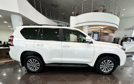 Toyota Land Cruiser Prado 150 рестайлинг 2, 2014 год, 3 290 000 рублей, 5 фотография