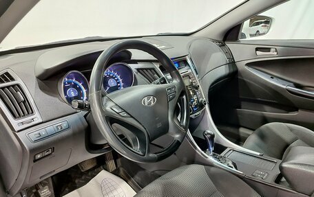 Hyundai Sonata VI, 2012 год, 1 070 000 рублей, 16 фотография