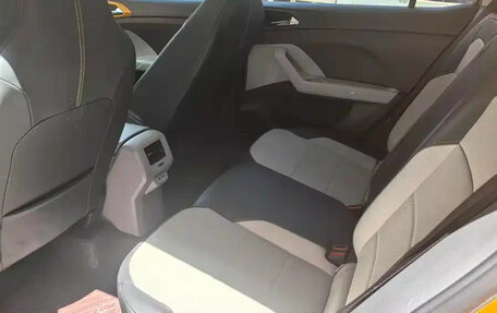 Volkswagen T-Cross I, 2023 год, 1 341 260 рублей, 9 фотография