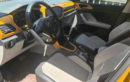 Volkswagen T-Cross I, 2023 год, 1 341 260 рублей, 7 фотография